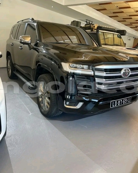 Big with watermark toyota land cruiser luanda province luanda 38777