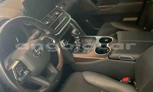 Buy Used Toyota Land Cruiser Black Car in Luanda in Luanda Province Buy Used Toyota Land Cruiser Black Car in Luanda in Luanda Province