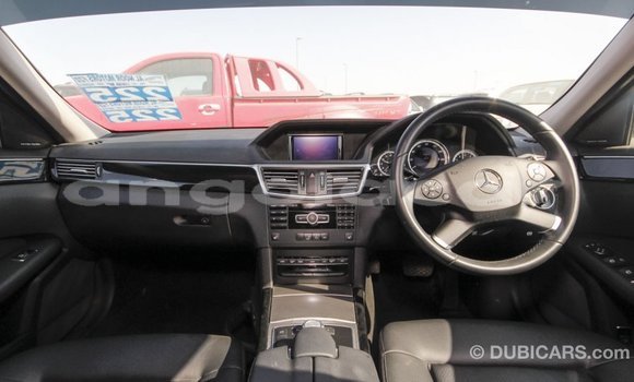 Comprar Importar Mercedes-Benz 200 Branco Carro em Import - Dubai em Bengo Province Comprar Importar Mercedes-Benz 200 Branco Carro em Import - Dubai em Bengo Province