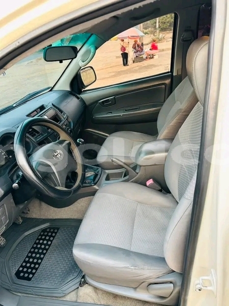Big with watermark toyota hilux luanda province luanda 38802