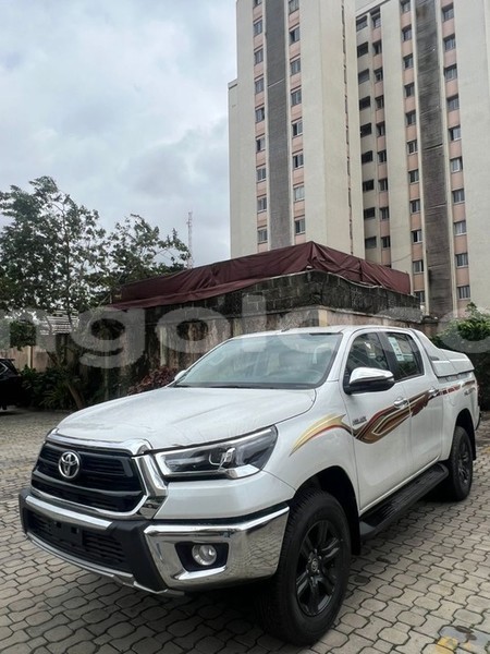Big with watermark toyota hilux luanda province luanda 38805
