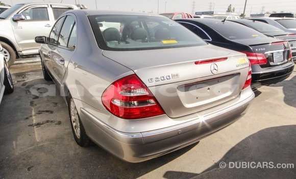 Comprar Importar Mercedes-Benz 200 Outro Carro em Import - Dubai em Bengo Province Comprar Importar Mercedes-Benz 200 Outro Carro em Import - Dubai em Bengo Province