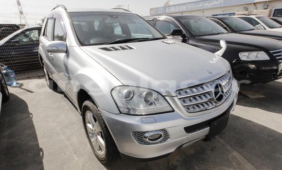 Comprar Importar Mercedes-Benz 190 Outro Carro em Import - Dubai em Bengo Province Comprar Importar Mercedes-Benz 190 Outro Carro em Import - Dubai em Bengo Province
