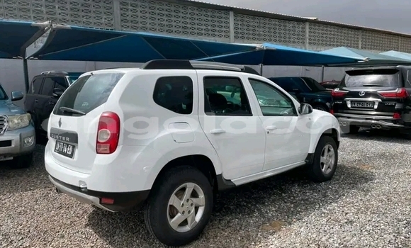 Acheter Occasion Voiture Renault Duster Blanc à Luanda, Province de Luanda Acheter Occasion Voiture Renault Duster Blanc à Luanda, Province de Luanda
