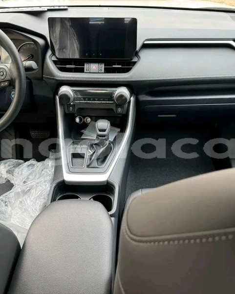 Big with watermark toyota rav4 luanda province luanda 38888
