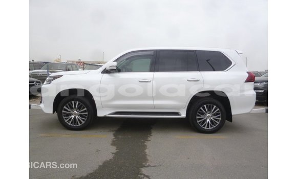 Comprar Importar Lexus LX Branco Carro em Import - Dubai em Bengo Province Comprar Importar Lexus LX Branco Carro em Import - Dubai em Bengo Province