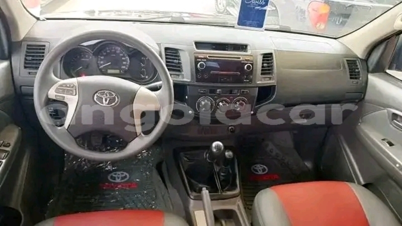 Big with watermark toyota hilux luanda province luanda 38890