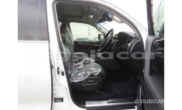 Comprar Importar Lexus LX Branco Carro em Import - Dubai em Bengo Province Comprar Importar Lexus LX Branco Carro em Import - Dubai em Bengo Province