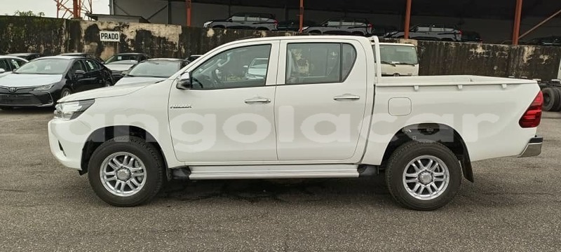 Big with watermark toyota hilux luanda province luanda 38921