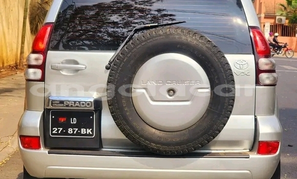 Comprar Usado Toyota Prado Bege Carro em Luanda em Luanda Province