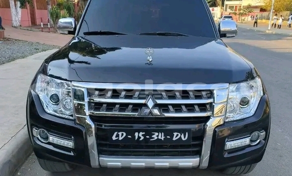 Comprar Usado Mitsubishi Pajero Preto Carro em Luanda em Luanda Province
