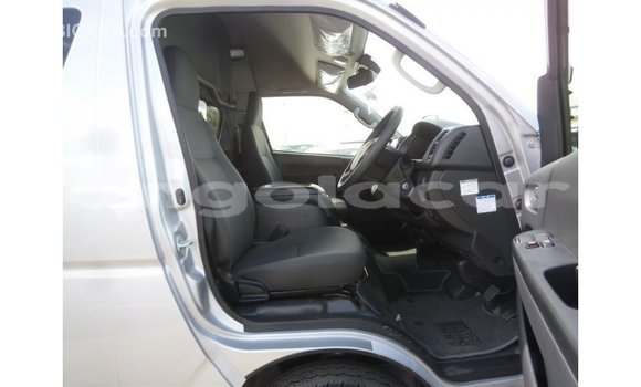 Comprar Importar Toyota Hiace Outro Carro em Import - Dubai em Bengo Province Comprar Importar Toyota Hiace Outro Carro em Import - Dubai em Bengo Province
