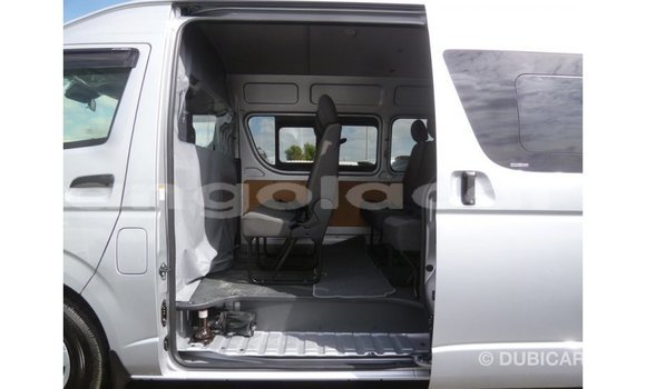 Comprar Importar Toyota Hiace Outro Carro em Import - Dubai em Bengo Province Comprar Importar Toyota Hiace Outro Carro em Import - Dubai em Bengo Province