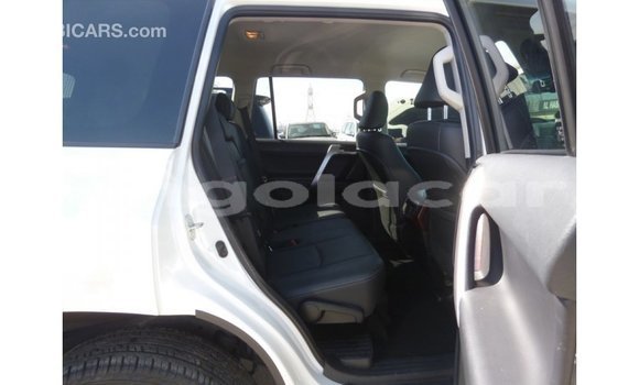 Comprar Importar Toyota Prado Branco Carro em Import - Dubai em Bengo Province Comprar Importar Toyota Prado Branco Carro em Import - Dubai em Bengo Province