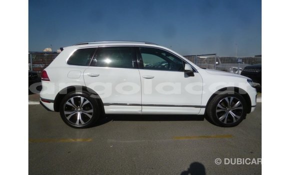 Acheter Import Voiture Volkswagen Touareg Blanc à Import - Dubai, Province de Bengo Acheter Import Voiture Volkswagen Touareg Blanc à Import - Dubai, Province de Bengo