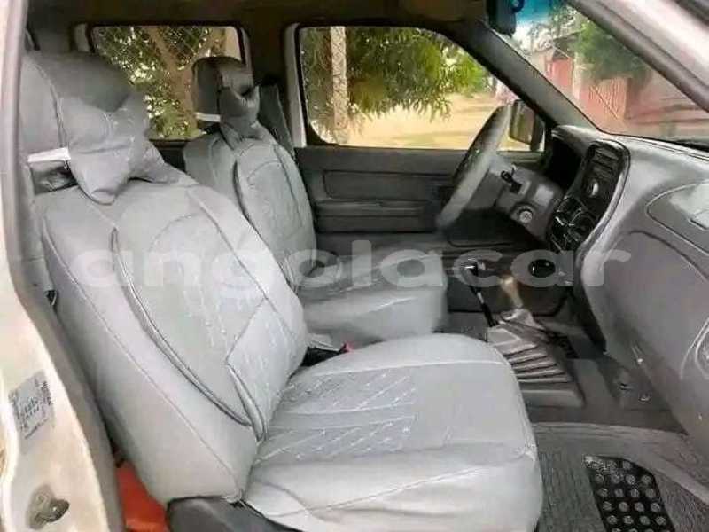 Big with watermark nissan hardbody luanda province luanda 39057