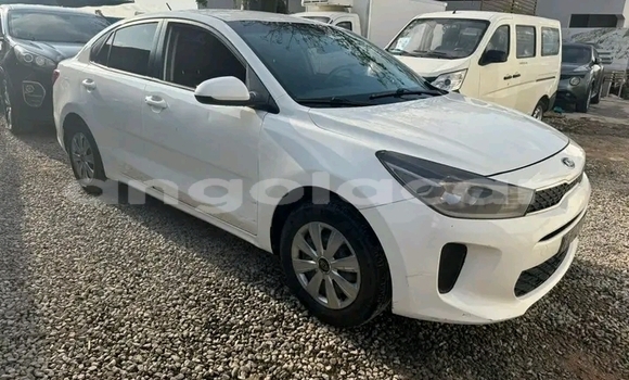 Comprar Usado Kia rio Branco Carro em Luanda em Luanda Province