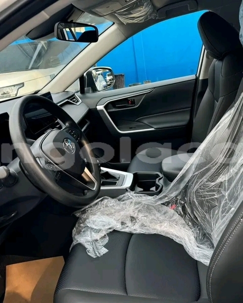 Big with watermark toyota rav4 luanda province luanda 39079