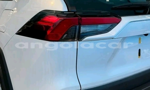 Comprar Usado Toyota RAV4 Branco Carro em Luanda em Luanda Province Comprar Usado Toyota RAV4 Branco Carro em Luanda em Luanda Province