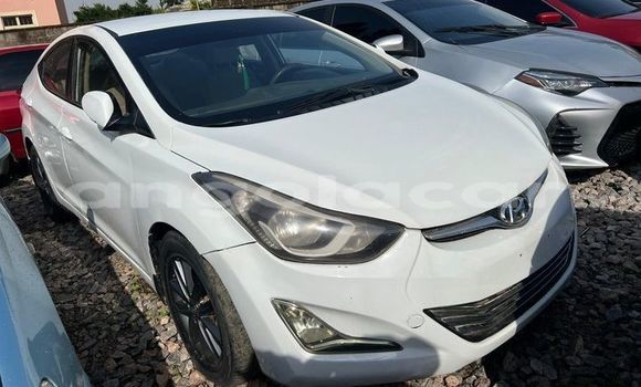 Acheter Occasion Voiture Hyundai Elantra Blanc à Luanda, Province de Luanda Acheter Occasion Voiture Hyundai Elantra Blanc à Luanda, Province de Luanda