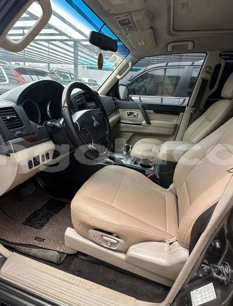 Big with watermark mitsubishi pajero luanda province luanda 39110