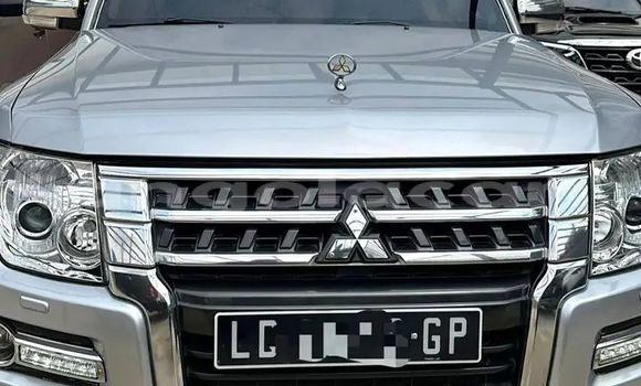 Comprar Usado Mitsubishi Pajero Sport Prata Carro em Luanda em Luanda Province