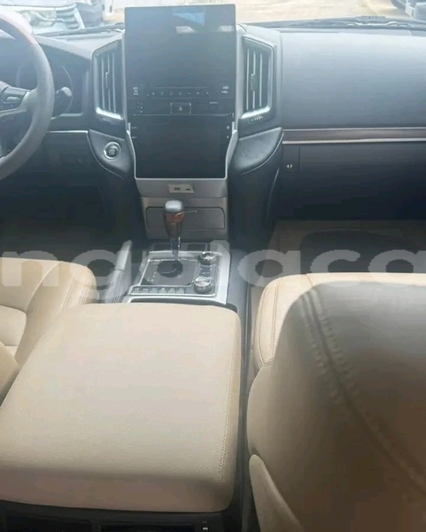 Big with watermark toyota land cruiser luanda province luanda 39133