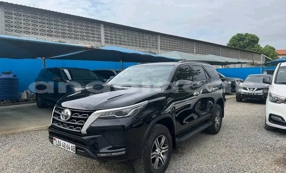 Buy Used Toyota Fortuner Black Car in Luanda in Luanda Province Buy Used Toyota Fortuner Black Car in Luanda in Luanda Province