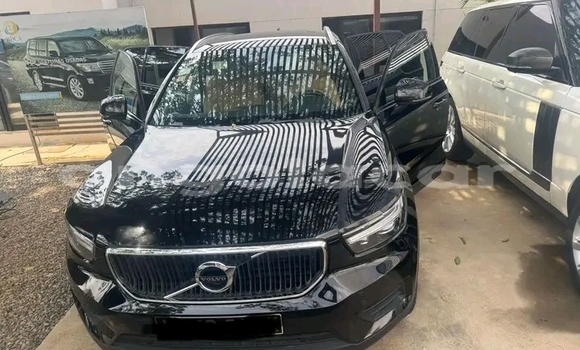 Buy Used Volvo XC40 Black Car in Luanda in Luanda Province