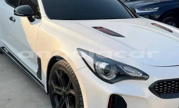 Acheter Occasion Voiture Kia Stinger Blanc à Luanda, Province de Luanda Acheter Occasion Voiture Kia Stinger Blanc à Luanda, Province de Luanda