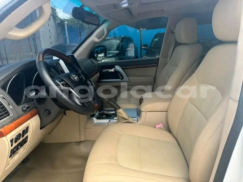 Big with watermark toyota land cruiser luanda province luanda 39174