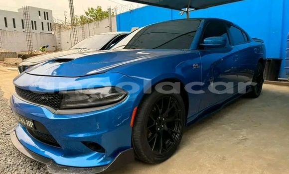 Comprar Usado Dodge Challenger Azul Carro em Luanda em Luanda Province