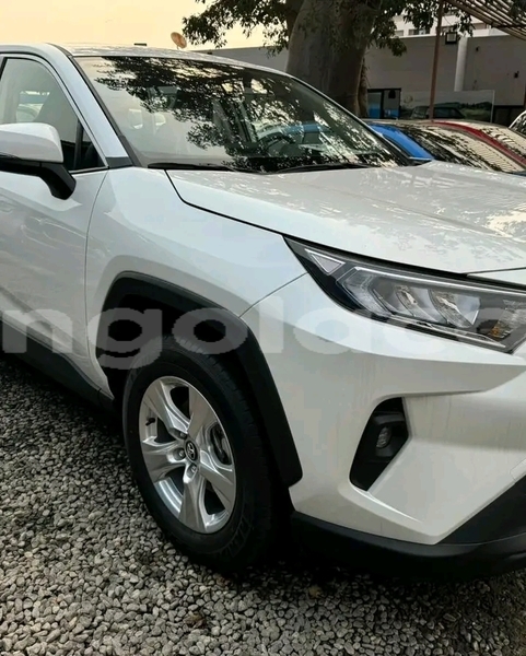 Big with watermark toyota rav4 luanda province luanda 39186