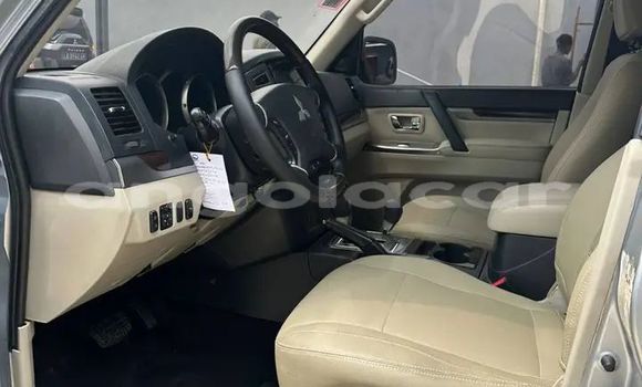Acheter Occasion Voiture Mitsubishi Pajero Gris à Luanda, Province de Luanda Acheter Occasion Voiture Mitsubishi Pajero Gris à Luanda, Province de Luanda