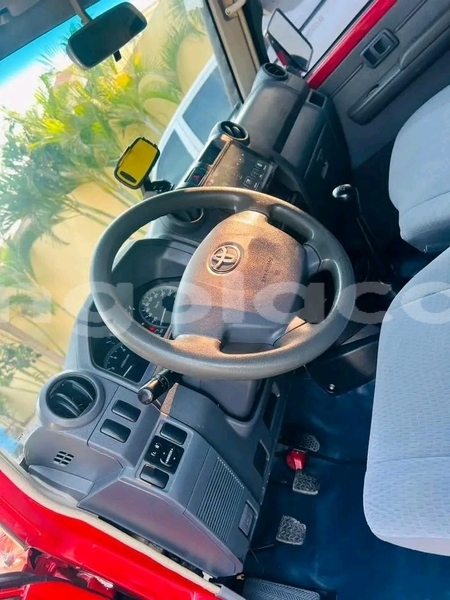 Big with watermark toyota land cruiser luanda province luanda 39209