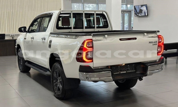 Buy New Toyota Hilux White Car in Luanda in Luanda Province Buy New Toyota Hilux White Car in Luanda in Luanda Province