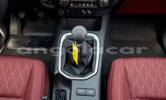 Buy New Toyota Hilux White Car in Luanda in Luanda Province Buy New Toyota Hilux White Car in Luanda in Luanda Province