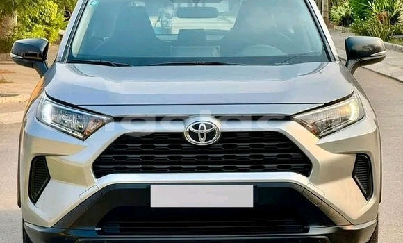 Comprar Usado Toyota RAV4 Bege Carro em Luanda em Luanda Province Comprar Usado Toyota RAV4 Bege Carro em Luanda em Luanda Province