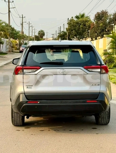 Big with watermark toyota rav4 luanda province luanda 39232