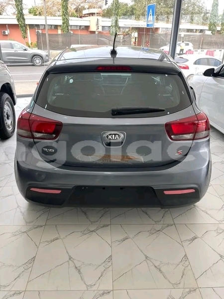 Big with watermark kia rio luanda province luanda 39233
