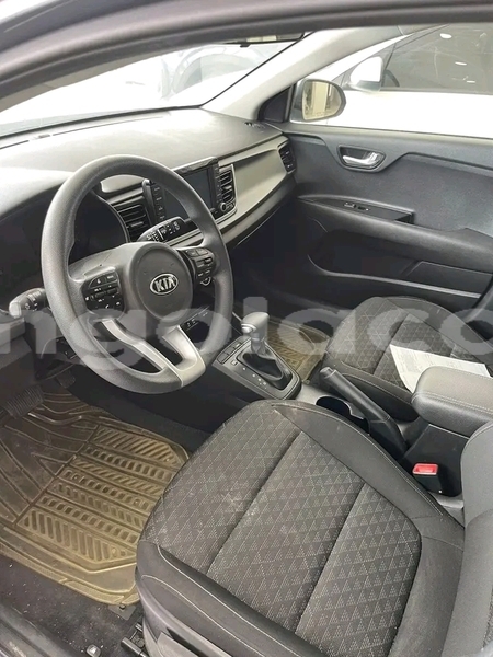 Big with watermark kia rio luanda province luanda 39233
