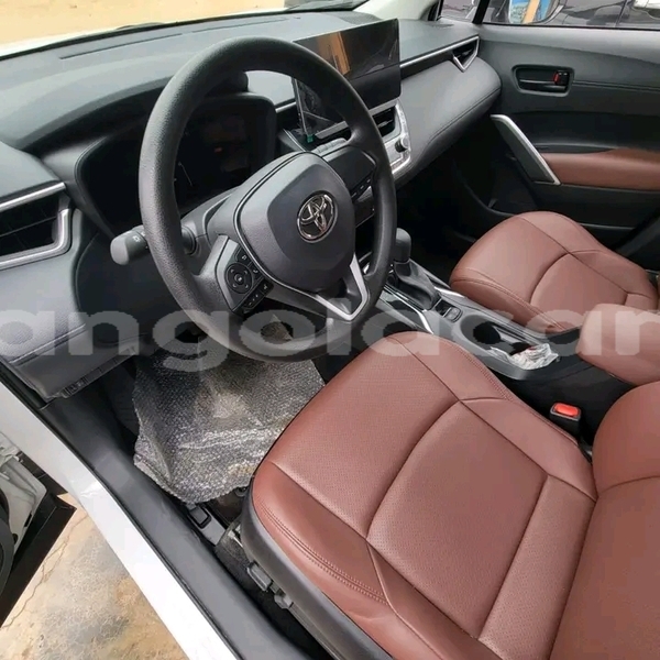 Big with watermark toyota rav4 luanda province luanda 39235