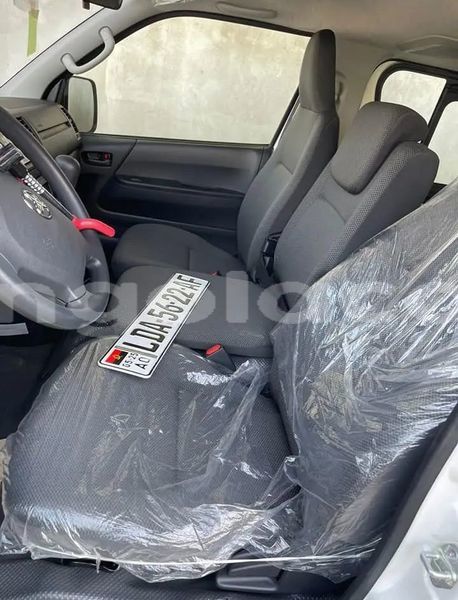 Big with watermark toyota hiace luanda province luanda 39255