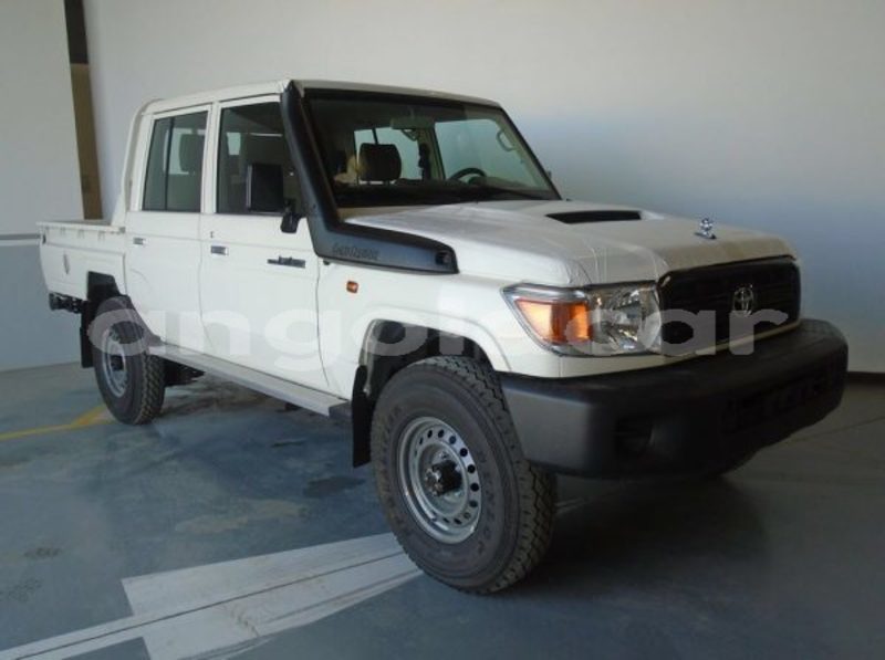 Big with watermark toyota land cruiser luanda province luanda 39259