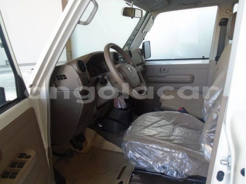 Big with watermark toyota land cruiser luanda province luanda 39259
