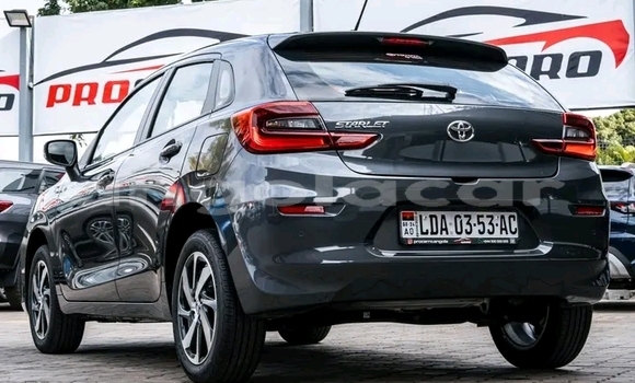 Comprar Novo Toyota Starlet Azul Carro em Luanda em Luanda Province Comprar Novo Toyota Starlet Azul Carro em Luanda em Luanda Province