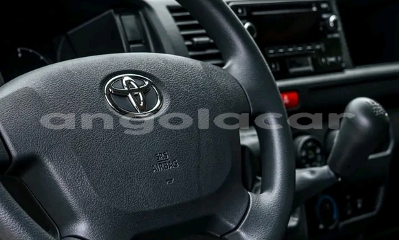 Comprar Novo Toyota Grand HiAce Branco Carro em Luanda em Luanda Province Comprar Novo Toyota Grand HiAce Branco Carro em Luanda em Luanda Province
