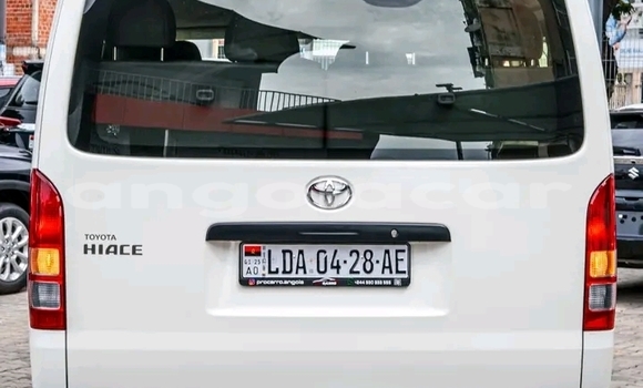 Comprar Novo Toyota Grand HiAce Branco Carro em Luanda em Luanda Province Comprar Novo Toyota Grand HiAce Branco Carro em Luanda em Luanda Province