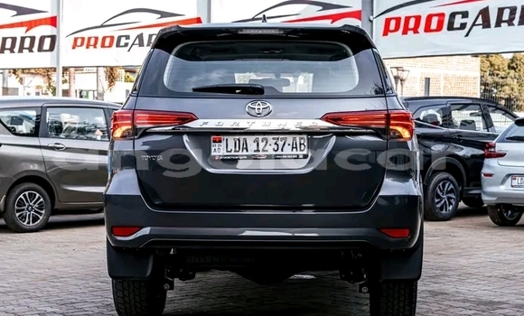 Comprar Novo Toyota Fortuner Prata Carro em Luanda em Luanda Province Comprar Novo Toyota Fortuner Prata Carro em Luanda em Luanda Province