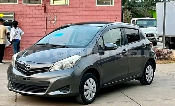 Comprar Usado Toyota Yaris Marrom Carro em Luanda em Luanda Province Comprar Usado Toyota Yaris Marrom Carro em Luanda em Luanda Province